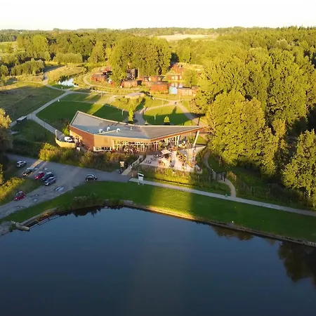 Prázdninový dům Elegant 6-person Mansion *
